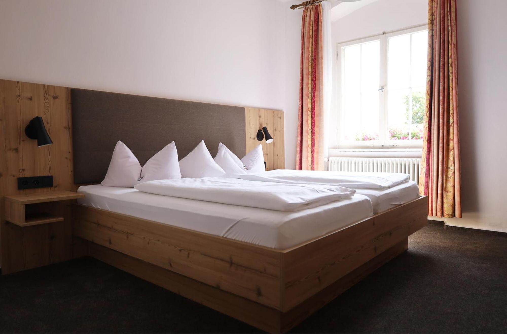 Zur Post Gasthof 3*